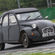 Illustration for article titled A Citroen 2CV Is Silly Fun With 95 HP And A Lunatic Behind The Wheel